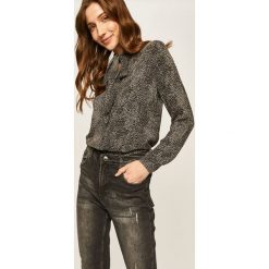 Answear - Koszula. Czarne bluzki damskie ANSWEAR, na co dzień, s, bez wzorów, z poliesteru, casualowe, bez kołnierzyka, z długim rękawem. Za 119,90 zł.