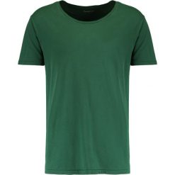 T-shirty męskie: Knowledge Cotton Apparel BASIC FIT ONECK Tshirt basic greener pastures