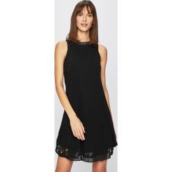 Answear - Sukienka. Czarne sukienki damskie ANSWEAR, s, w kwiaty, z poliesteru, bez kołnierzyka, z długim rękawem, długie, mini, rozkloszowane. W wyprzedaży za 119,90 zł.