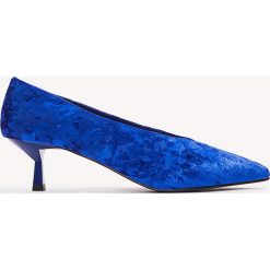 Czółenka: NA-KD Shoes Welurowe czółenka na niskim obcasie – Blue