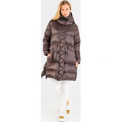 Puchowa KURTKA VANESIO sportmax code. Szare kurtki damskie Sportmax Code, z aplikacjami, z materiału. Za 1541,40 zł.