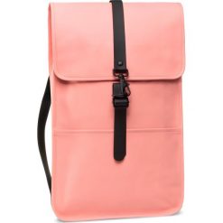 Plecak RAINS - Backpack 1220 Coral. Różowe torby męskie skórzane Rains, bez wzorów, ze skóry ekologicznej, sportowe. W wyprzedaży za 199,00 zł.