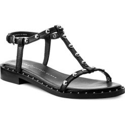 Sandały BRONX - 84727-A BX 1465 Black 01. Czarne klapki damskie marki Bronx, z aplikacjami, ze skóry, bez obcasa, na obcasie. W wyprzedaży za 219,00 zł.