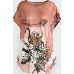 Łososiowy T-shirt Big Satisfaction. Czerwone bluzki damskie Born2be, xxl. Za 39,99 zł.