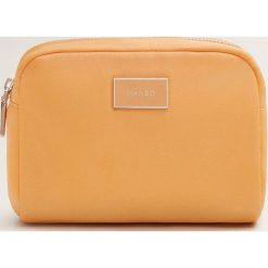 Mango - Kosmetyczka Lole. Żółte kosmetyczki damskie Mango, bez wzorów, z poliesteru. Za 35,90 zł.