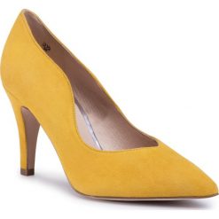 Półbuty CAPRICE - 9-22403-24 Yellow Suede 902. Żółte czółenka damskie Caprice, bez wzorów, z zamszu, bez obcasa, na obcasie. W wyprzedaży za 199,00 zł.