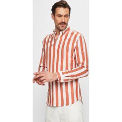 Premium by Jack&Jones - Koszula. Pomarańczowe koszule męskie Premium by Jack&Jones, m, bez wzorów, z bawełny, casualowe, button down, z długim rękawem. W wyprzedaży za 139,90 zł.