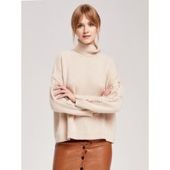 Kaszmirowy sweter w kolorze beżowym. Brązowe swetry damskie ZOCHA, l, z kaszmiru. W wyprzedaży za 499,95 zł.
