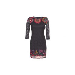 Sukienki krótkie Desigual DARINA. Czarne sukienki damskie Desigual, bez wzorów, bez kołnierzyka, z krótkim rękawem, krótkie, mini. Za 351,20 zł.