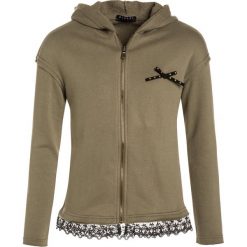 Sisley HOOD Bluza rozpinana khaki. Brązowe bluzy chłopięce marki Sisley, z bawełny. W wyprzedaży za 135,20 zł.