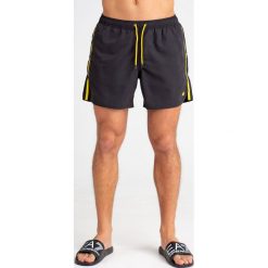 KĄPIELÓWKI Emporio Armani. Czarne kąpielówki męskie m, z nadrukiem, z materiału. Za 339,00 zł.