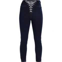 Boyfriendy damskie: Missguided Petite LACE UP Jeans Skinny Fit indigo