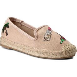 Espadryle GUESS - Greace FLGRC2 FAB14 CREAM. Brązowe espadryle damskie Guess, z aplikacjami, z materiału, na płaskiej podeszwie. W wyprzedaży za 299,00 zł.