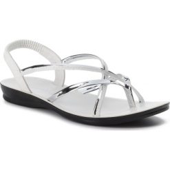 Sandały BASSANO - WS990-6 White. Białe klapki damskie Bassano, bez wzorów, ze skóry ekologicznej, bez obcasa. Za 39,99 zł.