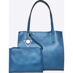 Torebki i plecaki damskie: Guess Jeans – Torebka Kinley
