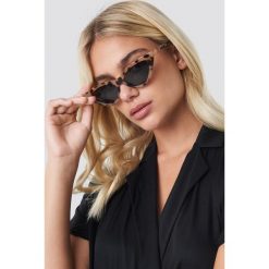 NA-KD Accessories Okulary przeciwsłoneczne Pointy Cat Eye - Beige,Nude. Brązowe okulary przeciwsłoneczne damskie marki NA-KD Accessories. Za 60,95 zł.
