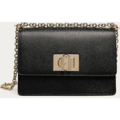 Furla - Torebka skórzana Bafkaco. Czarne listonoszki damskie Furla, w paski, z wiskozy, na ramię, małe, z aplikacjami. Za 1199,00 zł.