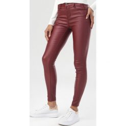 Bordowe Spodnie Skinny Metilira. Czerwone spodnie damskie Born2be, bez wzorów. Za 139,99 zł.
