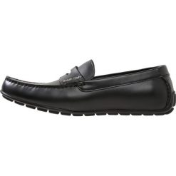 Calvin Klein IVAN Mokasyny black. Czarne mokasyny męskie Calvin Klein, ze skóry ekologicznej. Za 619,00 zł.