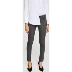Mango - Jeansy Paty2. Szare jeansy damskie marki Mango. W wyprzedaży za 59,90 zł.