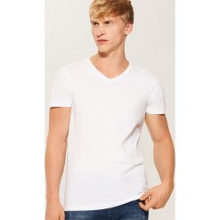 T-shirt basic - Biały. Białe t-shirty męskie House, l. Za 25,99 zł.