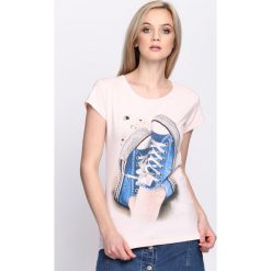 Różowy T-shirt Plimsoll. Czerwone bluzki damskie marki Born2be, l. Za 14,99 zł.