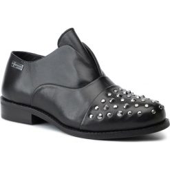 Półbuty LES TROPEZIENNES - Zita 17028 Black. Czarne półbuty damskie Les Tropeziennes, z aplikacjami, ze skóry, bez obcasa, na płaskiej podeszwie, bez zapięcia. W wyprzedaży za 259,00 zł.