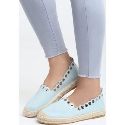 Niebieskie Espadryle Say Yes. Niebieskie espadryle damskie Born2be, z aplikacjami, bez obcasa, na płaskiej podeszwie. Za 59,99 zł.