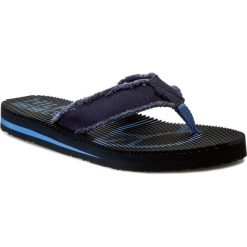 Japonki TOMMY HILFIGER - DENIM Shore 2D FW0FW00333 Midnight 403. Niebieskie klapki damskie TOMMY HILFIGER, w paski, z materiału, bez obcasa. W wyprzedaży za 119,00 zł.