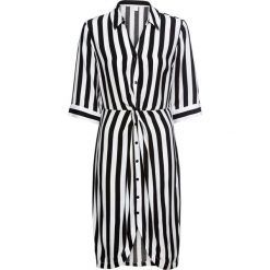 Sukienka szmizjerka w paski, krótki rękaw bonprix czarno-biały w paski. Czarne sukienki damskie bonprix, w paski, eleganckie, z dekoltem w serek, z krótkim rękawem, krótkie, mini, plisowane. Za 129,99 zł.