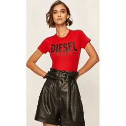 Diesel - T-shirt. Czarne bluzki damskie Diesel, s, z nadrukiem, z elastanu, z okrągłym kołnierzem. Za 239,90 zł.
