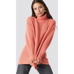 Trendyol Sweter Polo Knitted - Orange. Pomarańczowe swetry damskie marki Trendyol, bez wzorów, z dzianiny, bez rękawów, długie, bez kaptura. Za 100,95 zł.