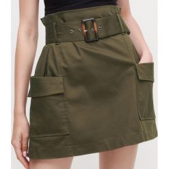 Mini spódnica cargo - Khaki. Brązowe spódniczki damskie Reserved, bez wzorów, mini. Za 99,99 zł.