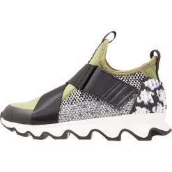 Trampki damskie slip on: Sorel KINETIC Tenisówki i Trampki khaki/black