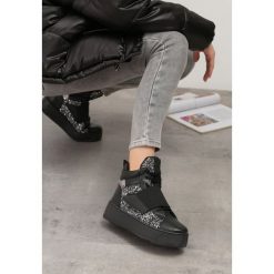Czarne Sneakersy Xevera. Czarne buty sportowe damskie Born2be. Za 139,99 zł.