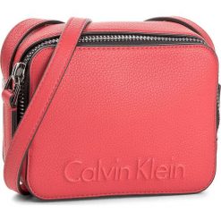 Torebka CALVIN KLEIN BLACK LABEL - Edge Small Crossbody K60K604004 703. Żółte listonoszki damskie marki Calvin Klein Black Label. Za 349,00 zł.