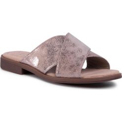 Klapki CLARKS - Declan Ivy 261500544 Pewter Metallic. Różowe klapki damskie Clarks, bez wzorów, z tworzywa sztucznego, bez obcasa, na obcasie. W wyprzedaży za 239,00 zł.