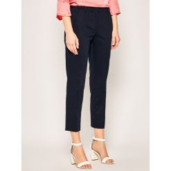 Chinosy Weekend Max Mara Novak 51310101. Niebieskie spodnie damskie Weekend Max Mara, bez wzorów, z elastanu. W wyprzedaży za 489,00 zł.