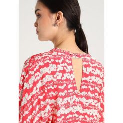 Tuniki damskie: Mint Velvet CALLIE BLOUSE Tunika coral