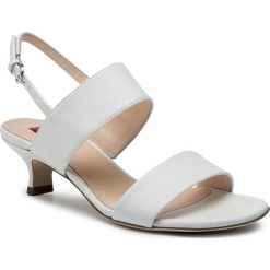 Sandały HÖGL - 7-104810 White 0200. Klapki damskie HÖGL. W wyprzedaży za 419,00 zł.
