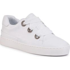 Sneakersy QUAZI - QZ-21-02-000164 102. Białe półbuty damskie QUAZI, bez wzorów, ze skóry, bez obcasa, bez zapięcia. Za 339,00 zł.