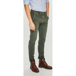 Pepe Jeans - Spodnie James. Szare rurki męskie marki Pepe Jeans, z elastanu. W wyprzedaży za 299,90 zł.