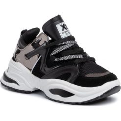 Sneakersy XTI - 49523 Negro. Czarne półbuty damskie Xti, na co dzień, bez wzorów, ze skóry ekologicznej, bez obcasa, na płaskiej podeszwie, bez zapięcia. Za 299,00 zł.