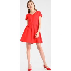 Odzież damska: Armani Exchange Sukienka koktajlowa poppy red