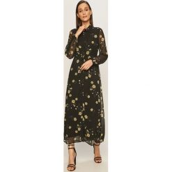 Vero Moda - Sukienka. Niebieskie sukienki damskie Vero Moda, na co dzień, s, w kwiaty, z poliesteru, casualowe, bez kołnierzyka, z długim rękawem, długie, maxi, proste. W wyprzedaży za 139,90 zł.