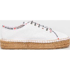 Love Moschino - Espadryle. Białe espadryle damskie Love Moschino, bez wzorów, z gumy, bez obcasa, na obcasie. W wyprzedaży za 549,90 zł.