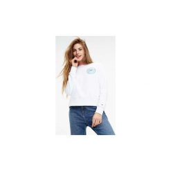 Bluzy Tommy Jeans DW0DW06781 PEACE AND LOVE. Białe bluzy damskie Tommy Jeans, s, bez wzorów, z jeansu, bez rękawów, bez kaptura. Za 313,05 zł.