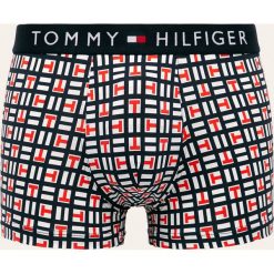 Tommy Hilfiger - Bokserki. Niebieskie bokserki męskie TOMMY HILFIGER, bez wzorów, z elastanu. W wyprzedaży za 99,90 zł.