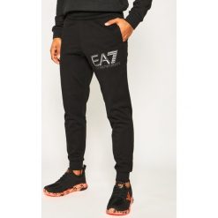 Spodnie dresowe EA7 Emporio Armani 3HPP94 PJ7BZ 1200. Czarne jeansy męskie EA7 Emporio Armani, m, bez wzorów. Za 399,00 zł.