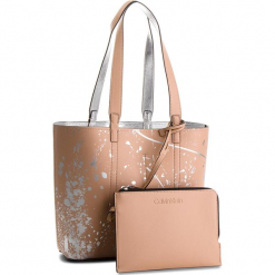 Torebka CALVIN KLEIN - Inside Out Med Shopp K60K604378 905. Czerwone torebki klasyczne damskie Calvin Klein, ze skóry ekologicznej, duże. Za 599,00 zł.
